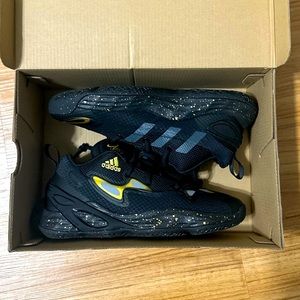 Adidas Candace Parker Exhibit A Sneakers - women’s - NWOT